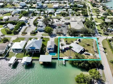 View/Area - 101 Pago Pago Dr E, Naples, FL 34113 photo 2 of 11