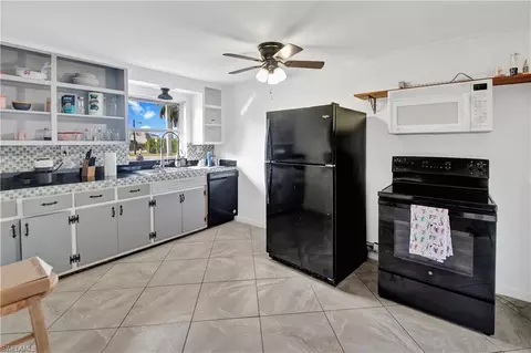 Kitchen - 101 Pago Pago Dr E, Naples, FL 34113 photo 2 of 4