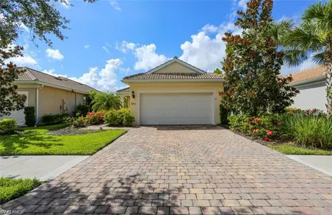 8482 Karina Ct, Naples, FL 34114