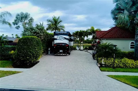 4589 Southern Breeze Dr, Naples, FL 34114