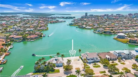 1293 Winterberry Dr, Marco Island, FL 34145