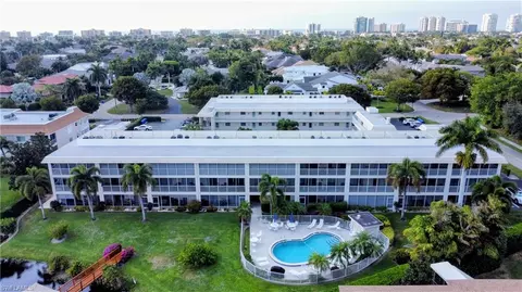 3150 Binnacle Dr #210, Naples, FL 34103