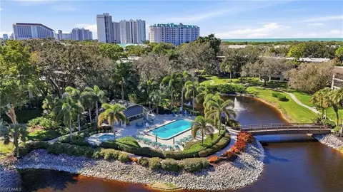 5950 Pelican Bay Blvd #125, Naples, FL 34108