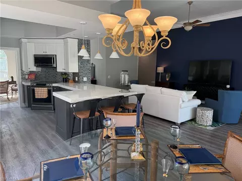 7549 Garibaldi Ct, Naples, FL 34114