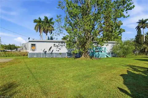 223 Gladys Ct, Copeland, FL 34137