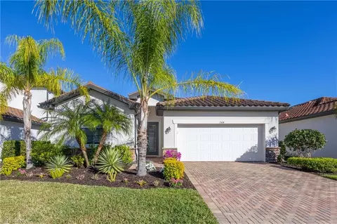 1564 Vizcaya Ln, Naples, FL 34113