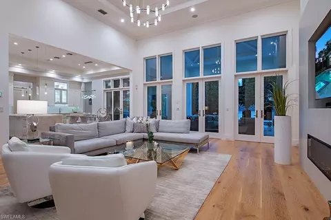 Living - 452 Putter Point Dr, Naples, FL 34103 photo 3 of 4