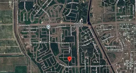 709 Eugene Cernan Dr, Labelle, FL 33935 photo 3