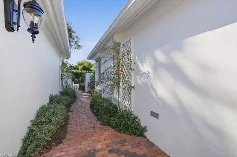 Exterior - 300 Bald Eagle Dr #1, Naples, FL 34105 photo 9 of 14