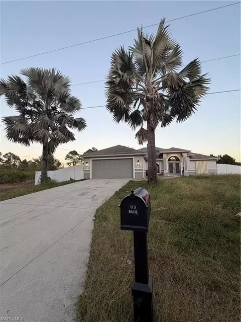 1016 Cleveland Ave, Lehigh Acres, FL 33972