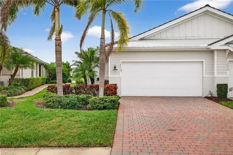 14835 Edgewater Cir, Naples, FL 34114