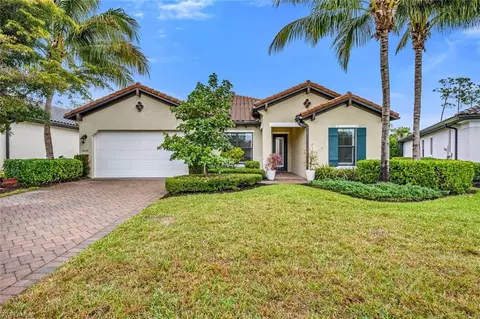4664 Abaca Cir, Naples, FL 34119