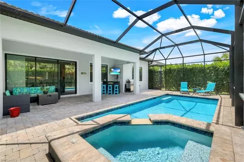 9368 Night Heron Ln, Naples, FL 34120