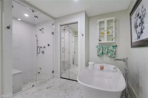 Bath - 695 Regatta Rd S, Naples, FL 34103 photo 2 of 6
