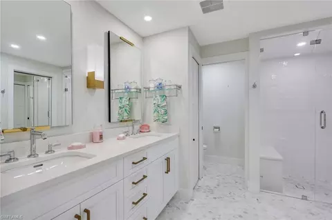 Bath - 695 Regatta Rd S, Naples, FL 34103 photo 1 of 6