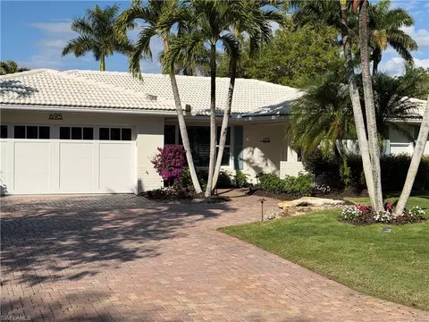 695 Regatta Rd S, Naples, FL 34103