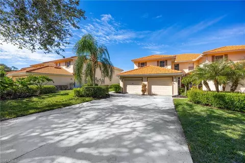 290 Robin Hood Cir #201, Naples, FL 34104