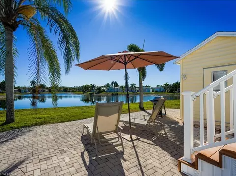 2048 Crystal Lake Dr, Naples, FL 34120