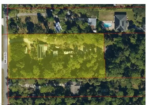 280 1st St NW, Naples, FL 34120