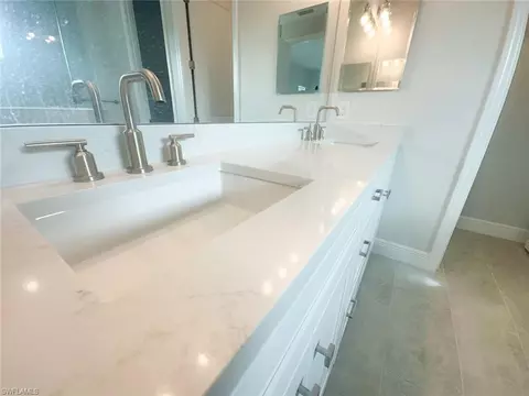 Bath - 4605 Centaurus Cir, Naples, FL 34120 photo 3 of 6