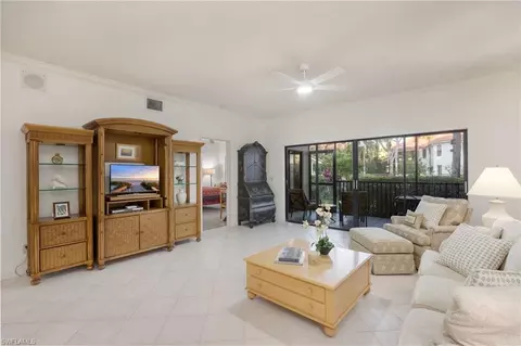583 Serendipity Dr #583, Naples, FL 34108