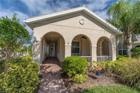 8300 Josefa Way, Naples, FL 34114