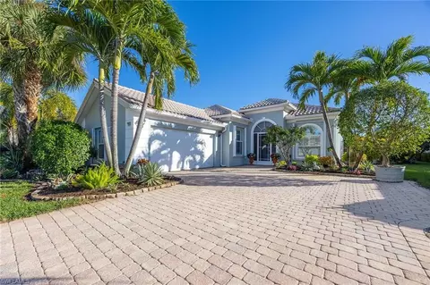 7534 Garibaldi Ct, Naples, FL 34114