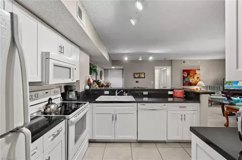Kitchen - 1835 Florida Club Cir #3103, Naples, FL 34112 photo 3 of 3