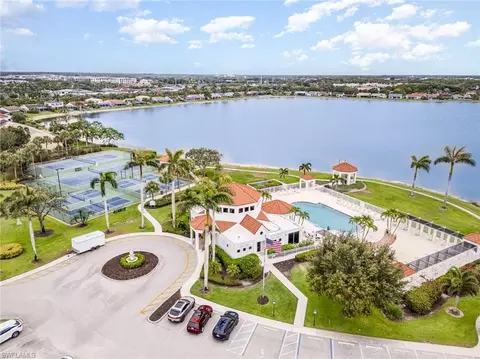 7743 Jewel Ln #201, Naples, FL 34109