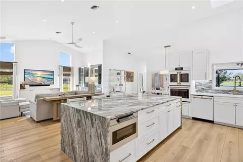 Kitchen - 5825 Cloudstone Ct, Naples, FL 34119 photo 4 of 4