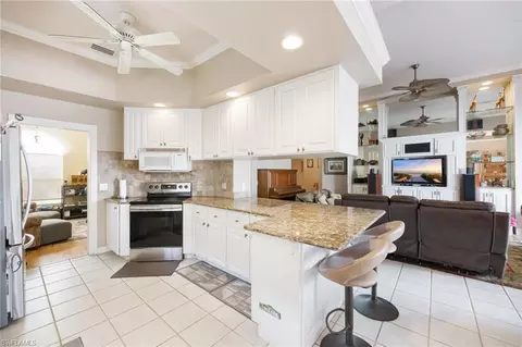 Kitchen - 5405 Freeport Ln, Naples, FL 34119 photo 2 of 4