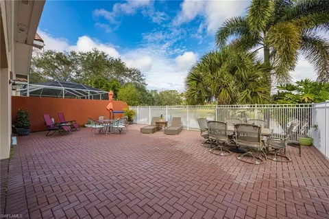 Exterior - 5405 Freeport Ln, Naples, FL 34119 photo 4 of 4