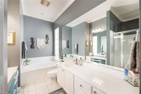 Bath - 5405 Freeport Ln, Naples, FL 34119 photo 1 of 3
