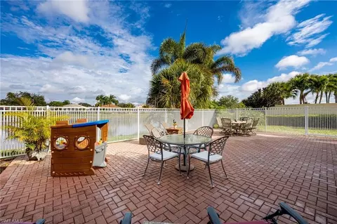 Exterior - 5405 Freeport Ln, Naples, FL 34119 photo 2 of 4