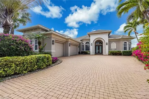 5851 Bromelia Ct, Naples, FL 34119
