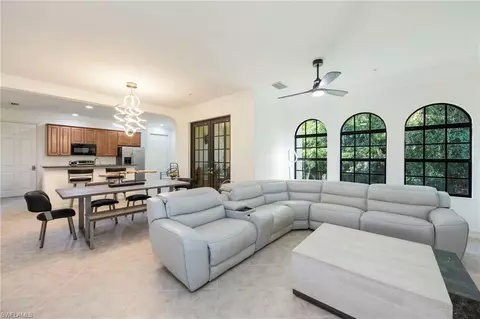 9145 Chula Vista St #13004, Naples, FL 34113
