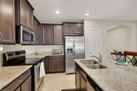 3763 Crofton Ct, Fort Myers, FL 33916