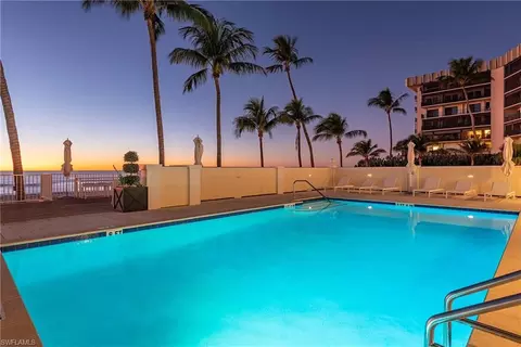 3377 Gulf Shore Blvd N #6C, Naples, FL 34103