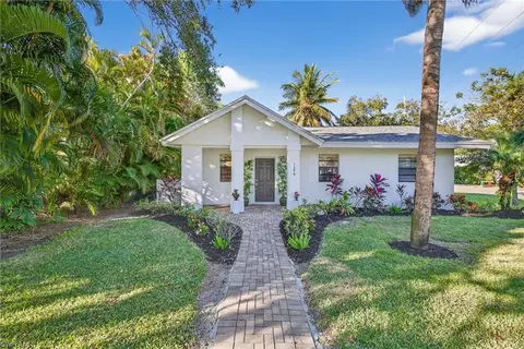 1275 8th Ave N, Naples, FL 34102