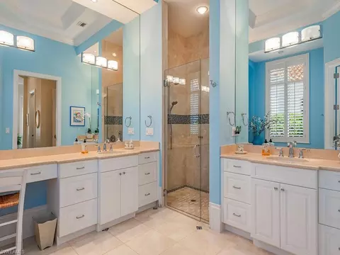Bath - 2170 Miramonte Way, Naples, FL 34105 photo 1 of 3