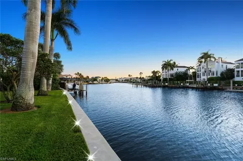 1795 Hurricane Harbor Ln, Naples, FL 34102