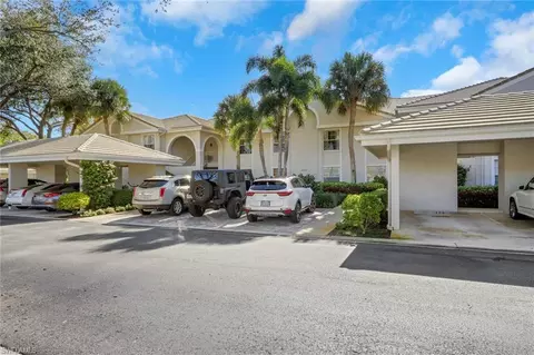 6260 Bellerive Ave #4, Naples, FL 34119