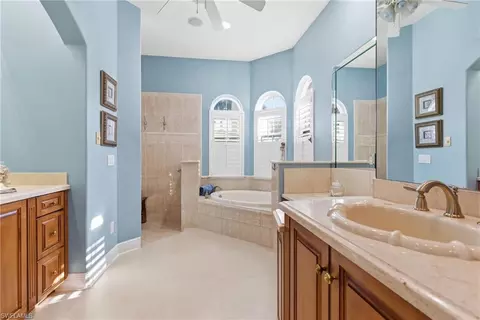 5867 Marble Ct, Naples, FL 34110 photo 17