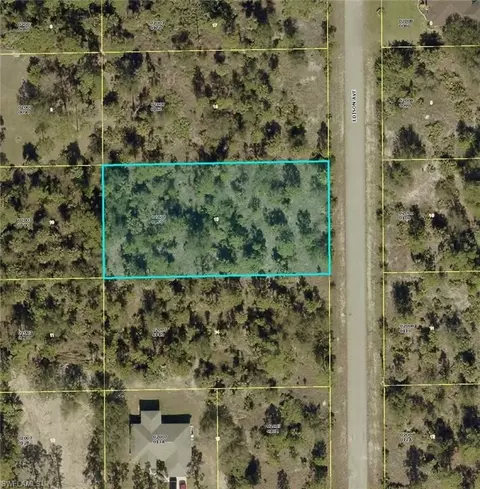 805 Edison Ave, Lehigh Acres, FL 33972