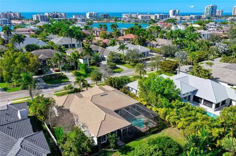 View/Area - 3002 Crayton Rd, Naples, FL 34103 photo 2 of 2
