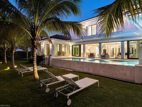 14 Sabre Ln, Naples, FL 34102