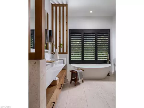 Bath - 14 Sabre Ln, Naples, FL 34102 photo 2 of 2