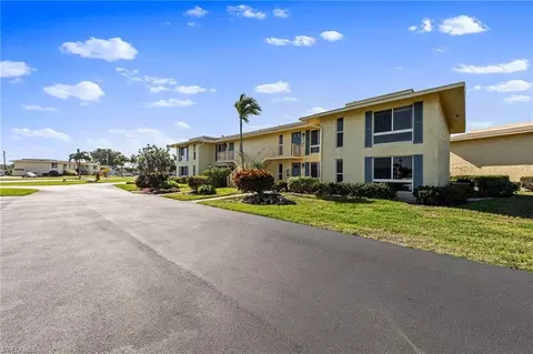 378 Palm Dr #4, Naples, FL 34112