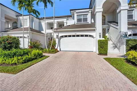 1717 Gulfstar Dr S #202, Naples, FL 34112