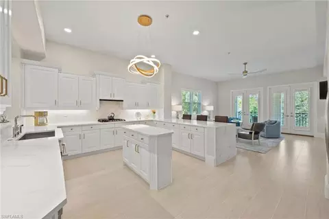 2886 Castillo Ct #103, Naples, FL 34109